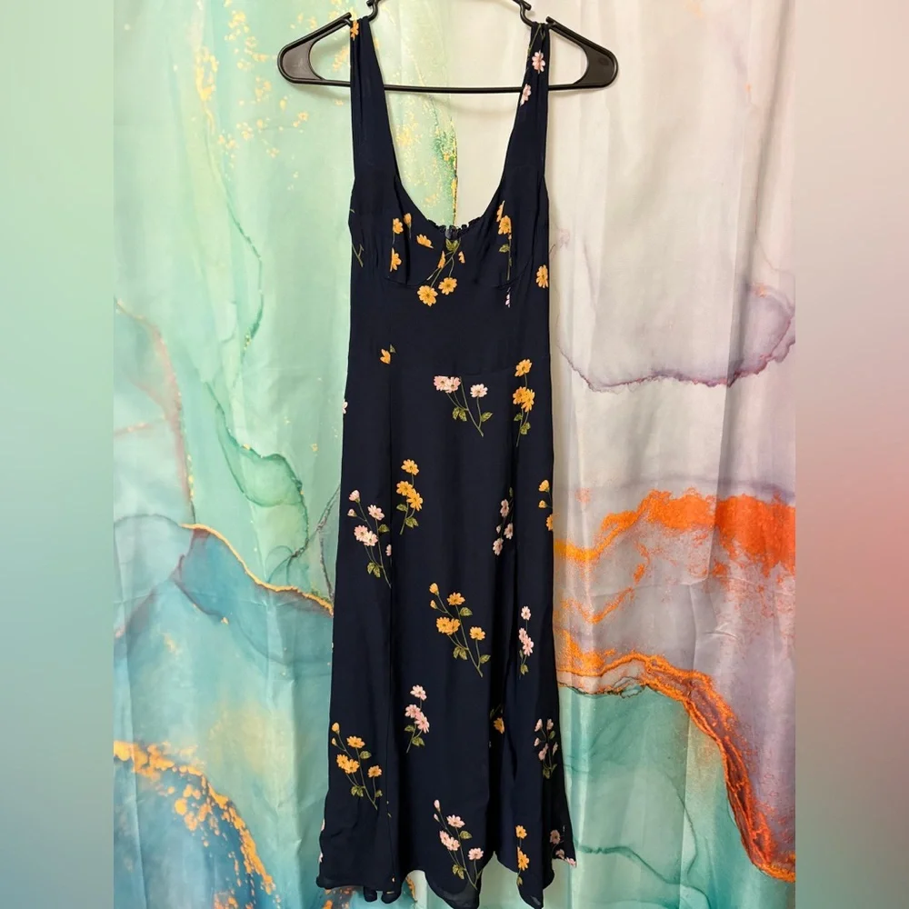 Reformation Fulton Floral Navy Midi Dress in Princess Margaret Size: 4 - Picture 7 of 15